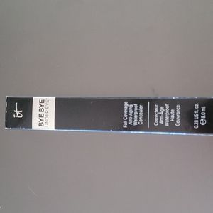 IT COSMETICS Bye Bye Under Eye.  New .28  ounce. Color is Medium (light-medium)
